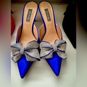 SJP Paley heel in cobalt blue! Size 38.5 NEW/NEVER USED